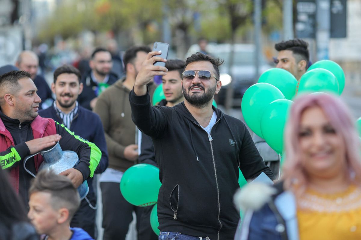 FOTO | Ziua Romilor marcată în acest weekend în București printr-un marș pentru combaterea rasismului și ateliere meșteșugărești