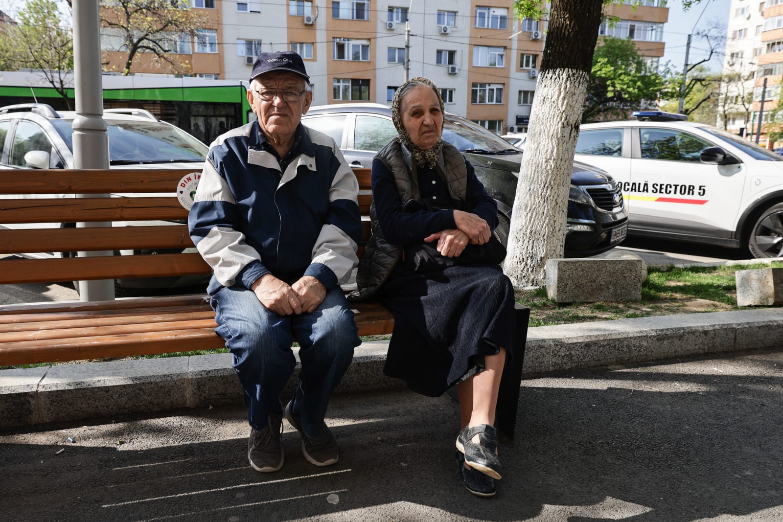 Locatarii blocului care a explodat în Rahova acum 6 luni sunt disperați: „Nimeni nu ne ajută. Venim ca proștii pe aici, ne uităm și plecăm”