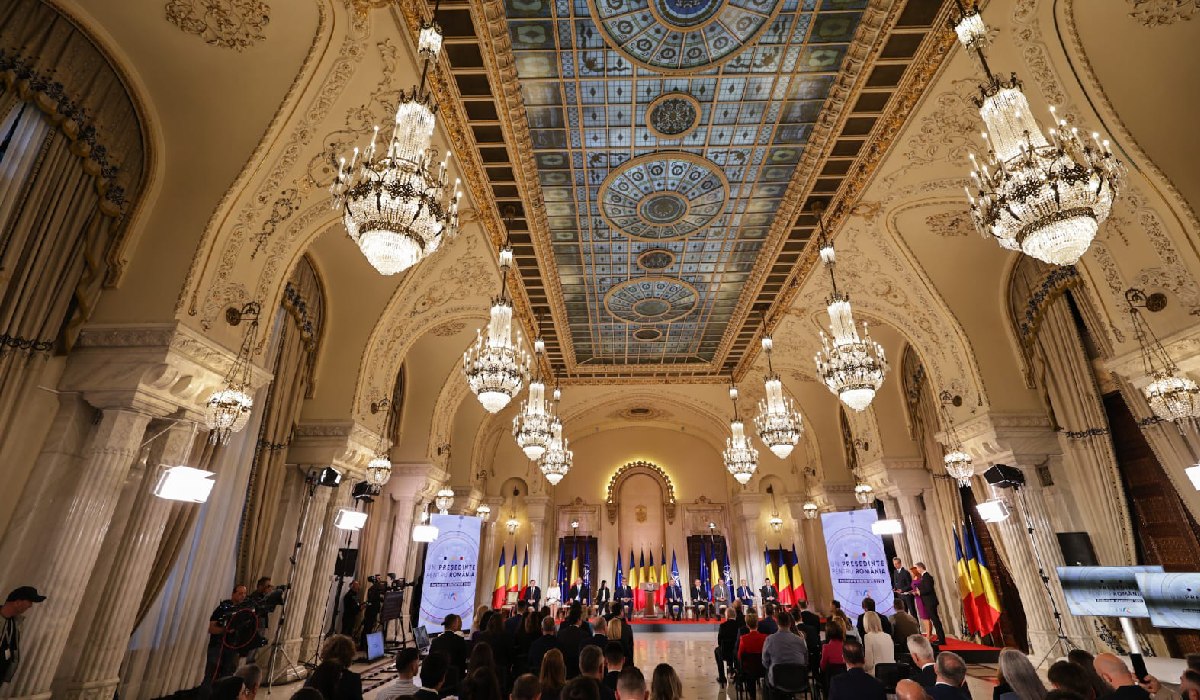 Cu ce se ocupă Administrația Prezidențială, câți angajați lucrează pentru președintele României și ce face fiecare departament din subordinea șefului statului