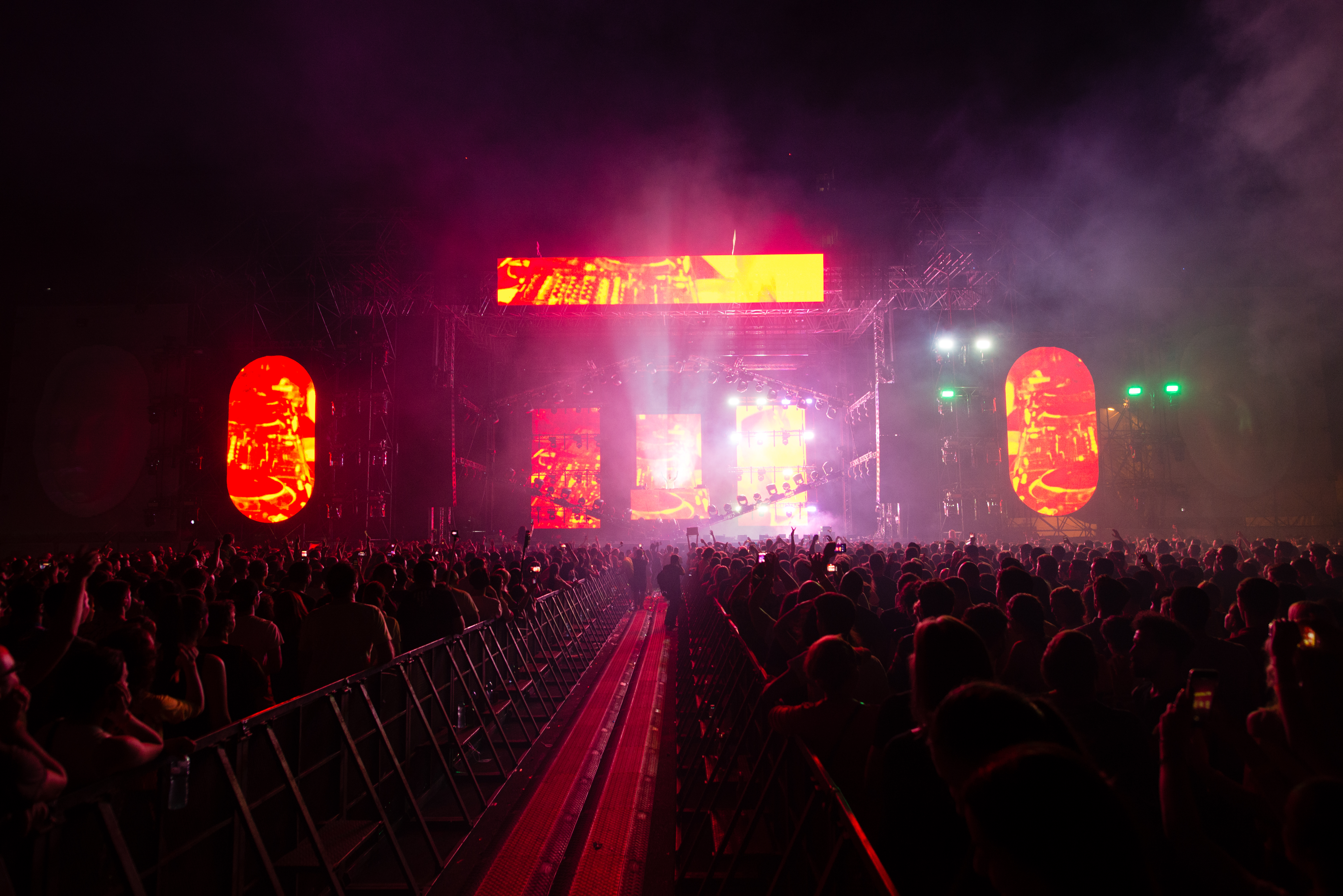 David Guetta, show electrizant la Romexpo. Mii de oameni au venit să-l vadă | FOTO