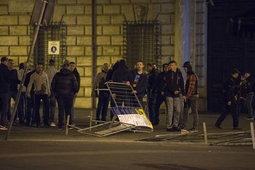 HAOS la Roma. 21 de fani de la Feyenoord au fost arestaţi / GALERIE FOTO&VIDEO