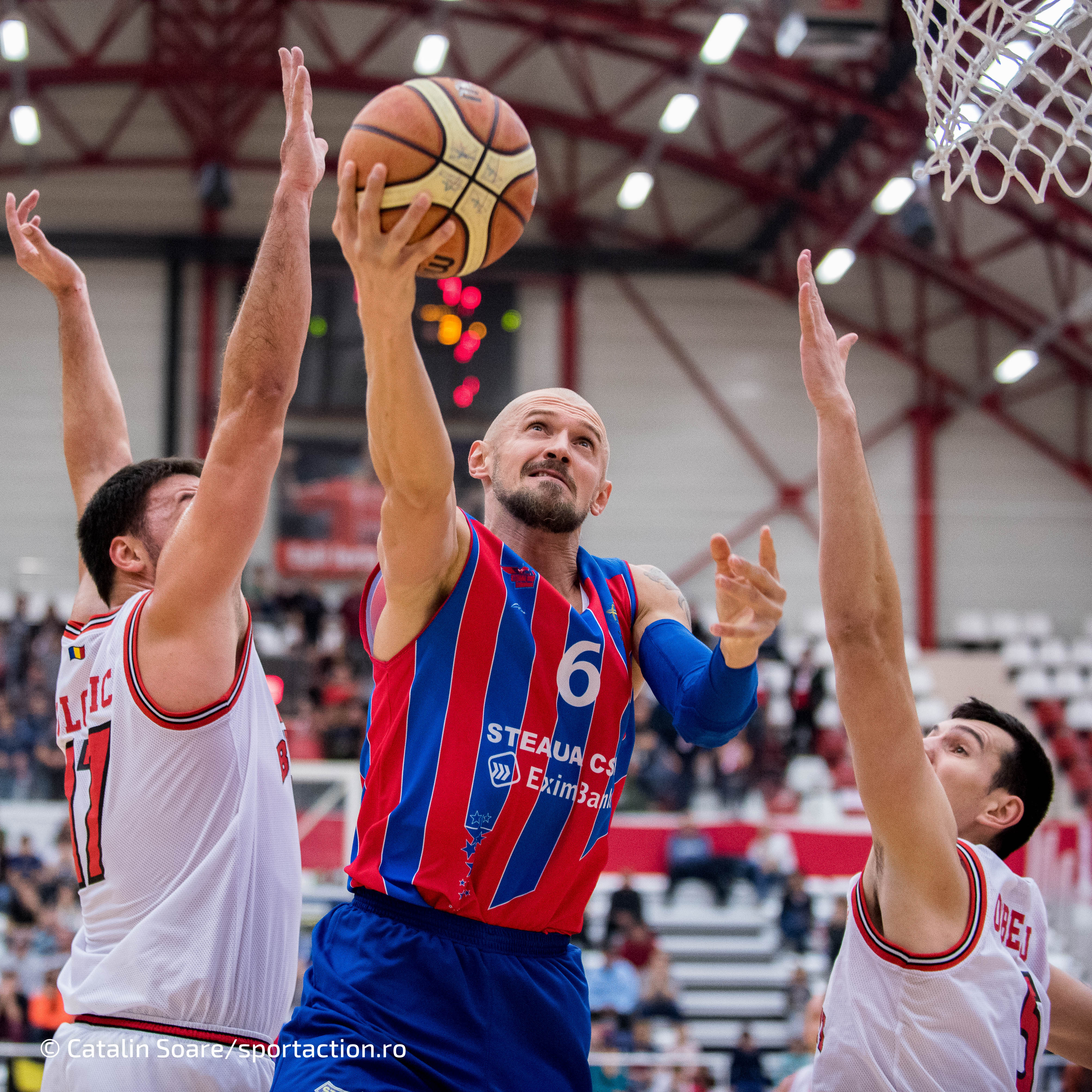 Steaua CSM EximBank, victorie mare în Eurocup: 81-75 cu Buducnost. Mesajul galeriei
