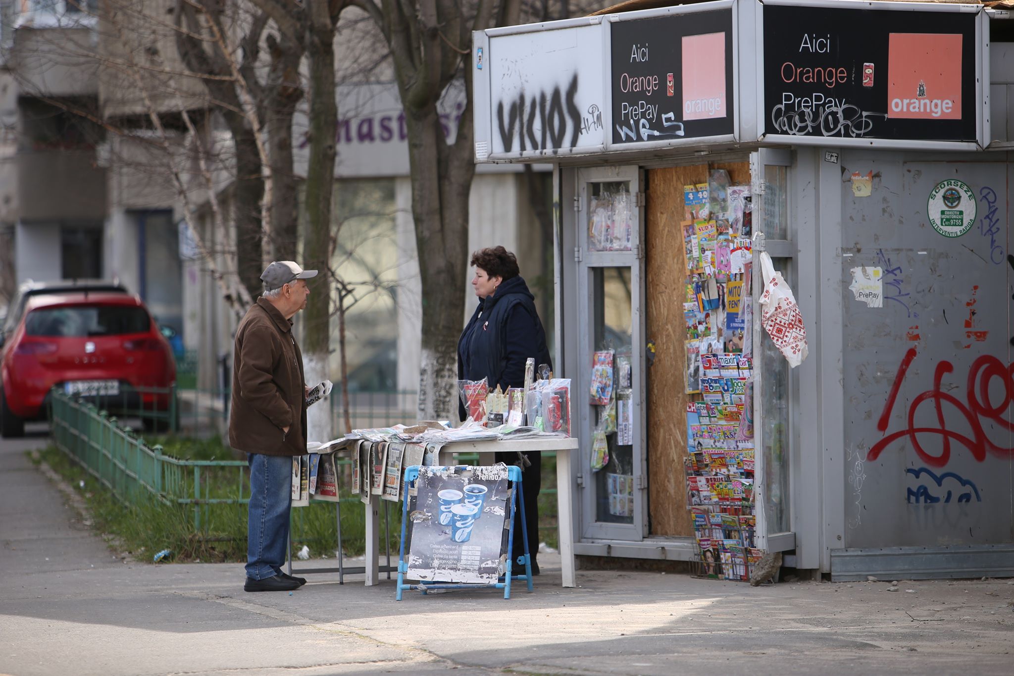 Starea de urgență îi ține pe bucureșteni în case și închide localurile din Centrul Vechi. Fotografii cu Capitala goală