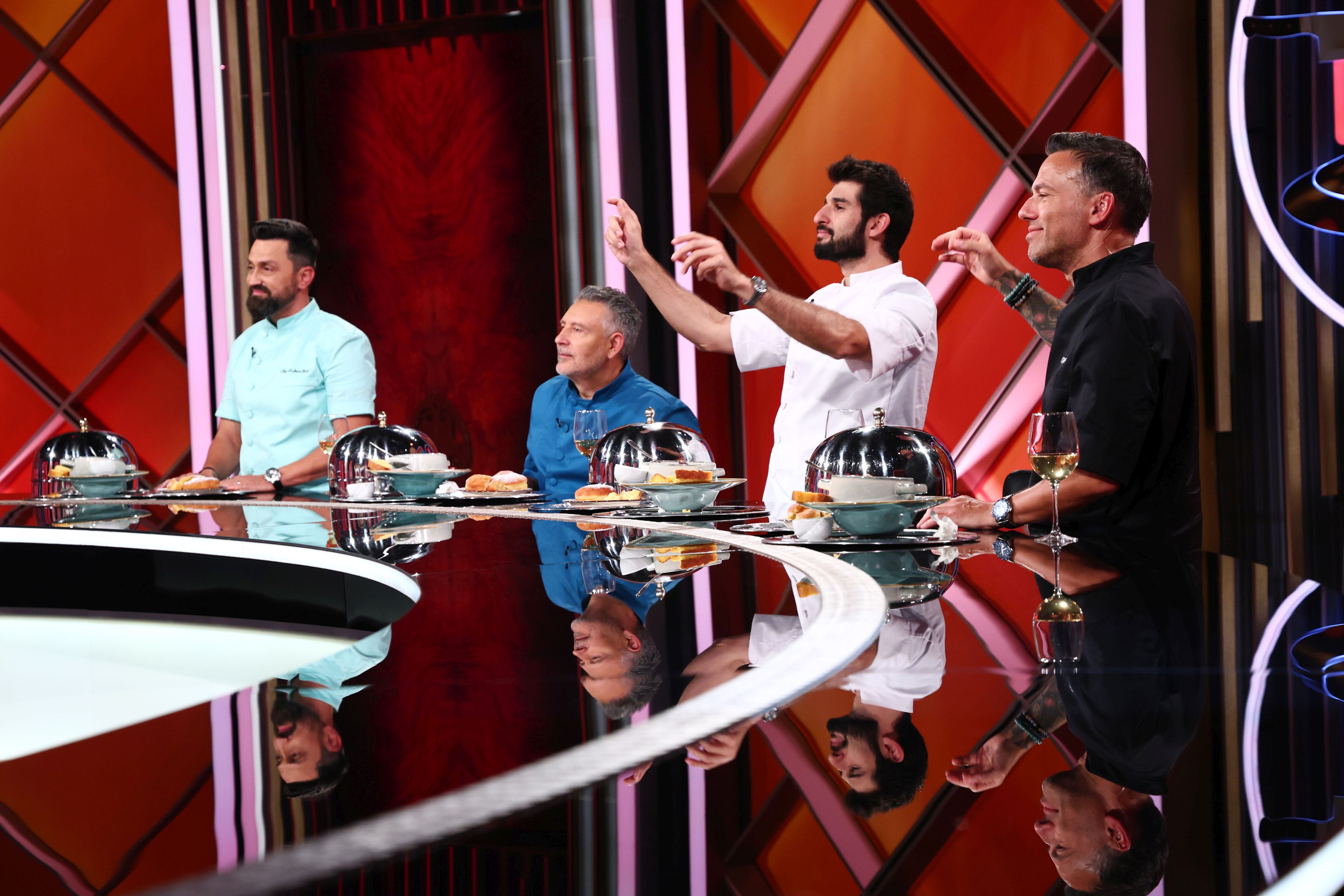 „Chefi la cuțite” 2026. Dublă eliminare la Antena 1. Cine a plecat acasă. „Suntem de râsul lumii”