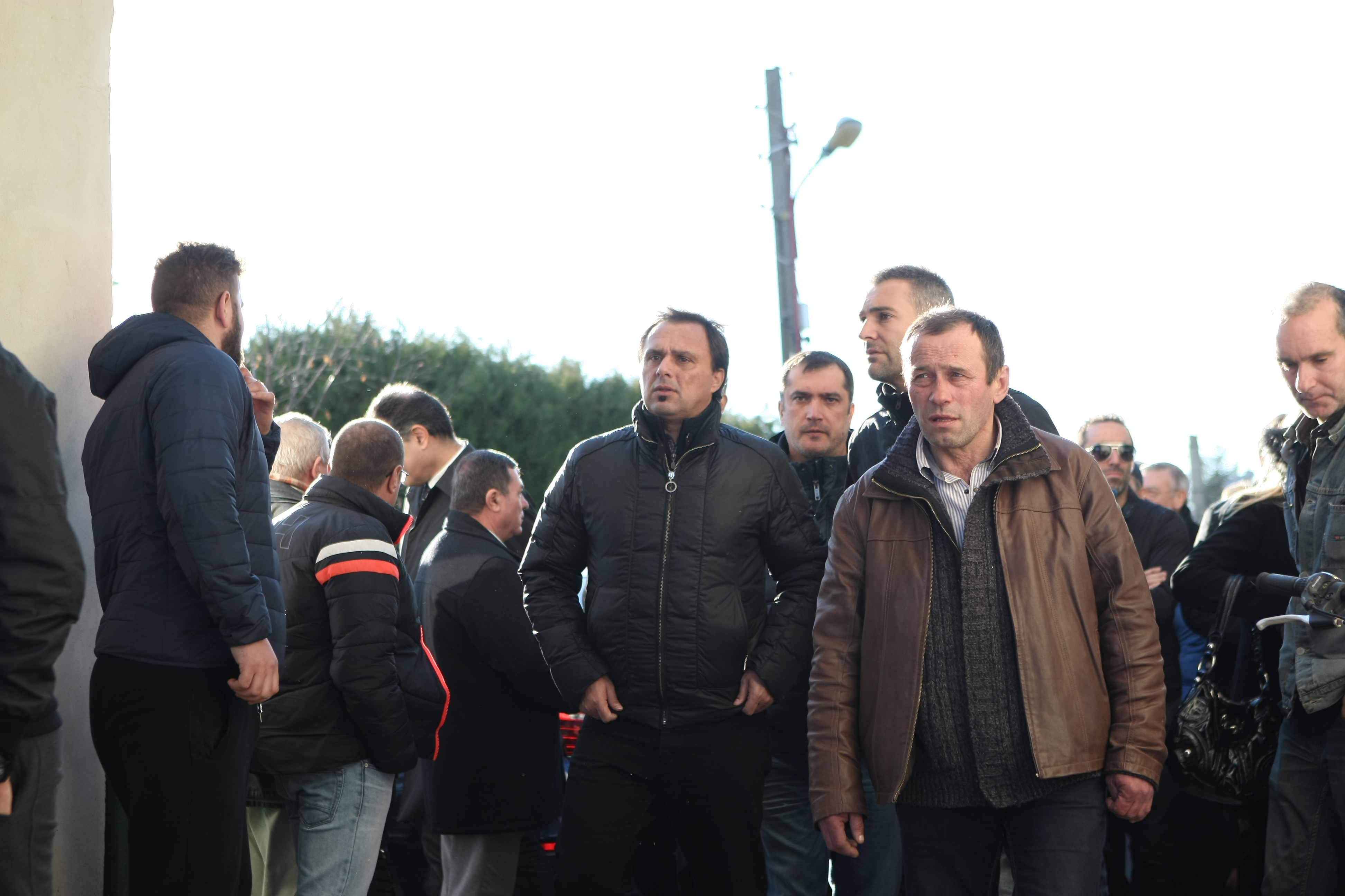 Daniel Prodan a fost înmormântat, azi, la cimitirul Sf. Ilie din Voluntari. Promisiune în lacrimi făcută de Gică Popescu: ”Îți vom îndeplini visul” | GALERIE FOTO
