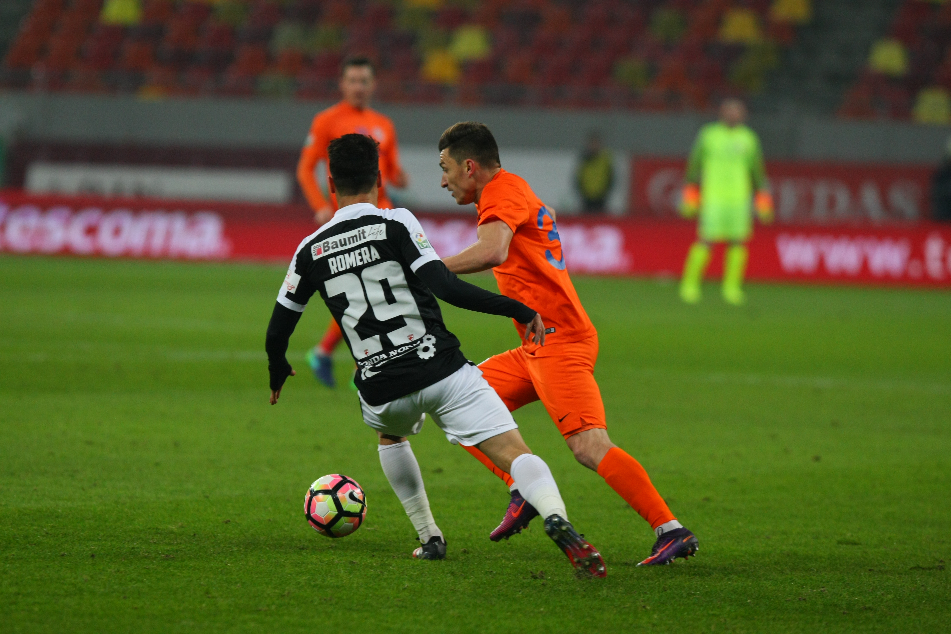 Liga 1, etapa a 24-a. Dinamo - FC Botoșani 1-0. Debut reușit pentru Contra, după un meci cu multe ocazii mari  | GALERIE FOTO