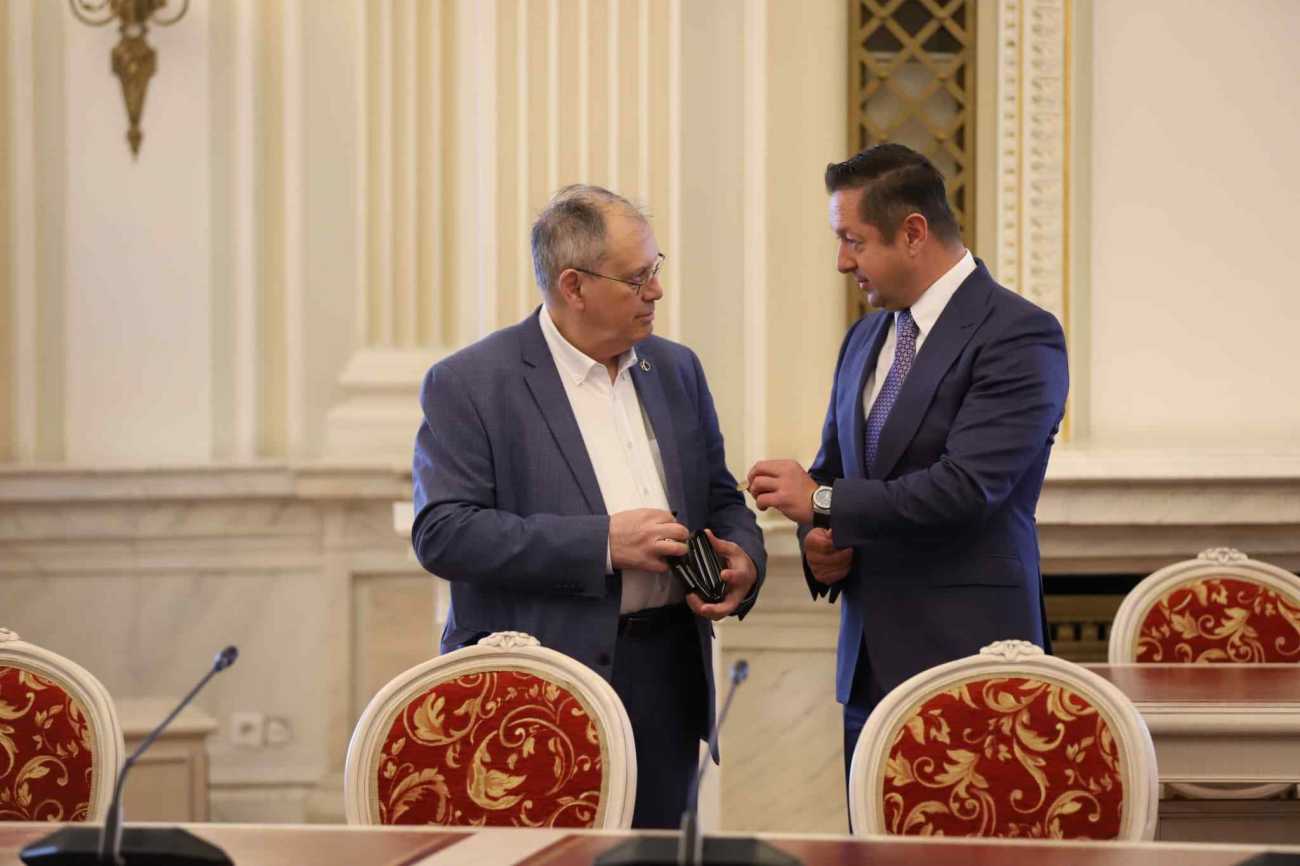 Dumitru Prunariu, singurul român care a zburat în Cosmos, aniversat în Senat după 45 de ani de la misiunea Soyuz 40