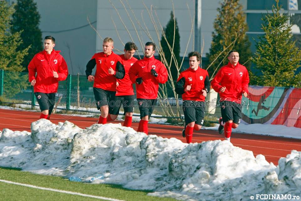 Dinamo s-a reunit la Izvorani! Antrenorul Mircea Rednic are la dispoziție cinci portari! Au absentat Gnohere și Essombe / GALERIE FOTO