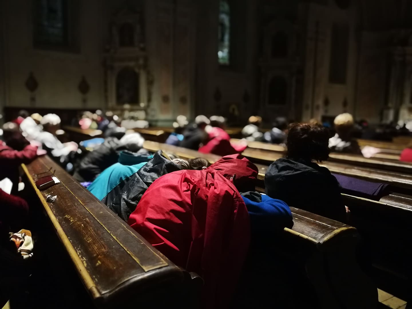 Orașul Miercurea Ciuc este securizat în așteptarea Papei Francisc. Mai mulți pelerini petrec noaptea în catedrala de la Șumuleu Ciuc