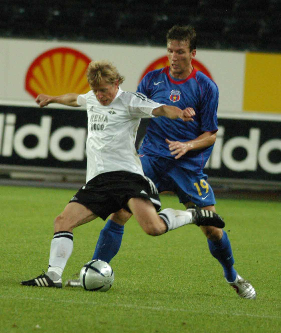 Liga Europa: Steaua - Rosenborg (joi, ora 21:00, Pro TV). ^Veteranul nordicilor, Mikael Dorsin, este dușmanul fotbalului românesc: ”Acolo este un fotbal bolnav!”