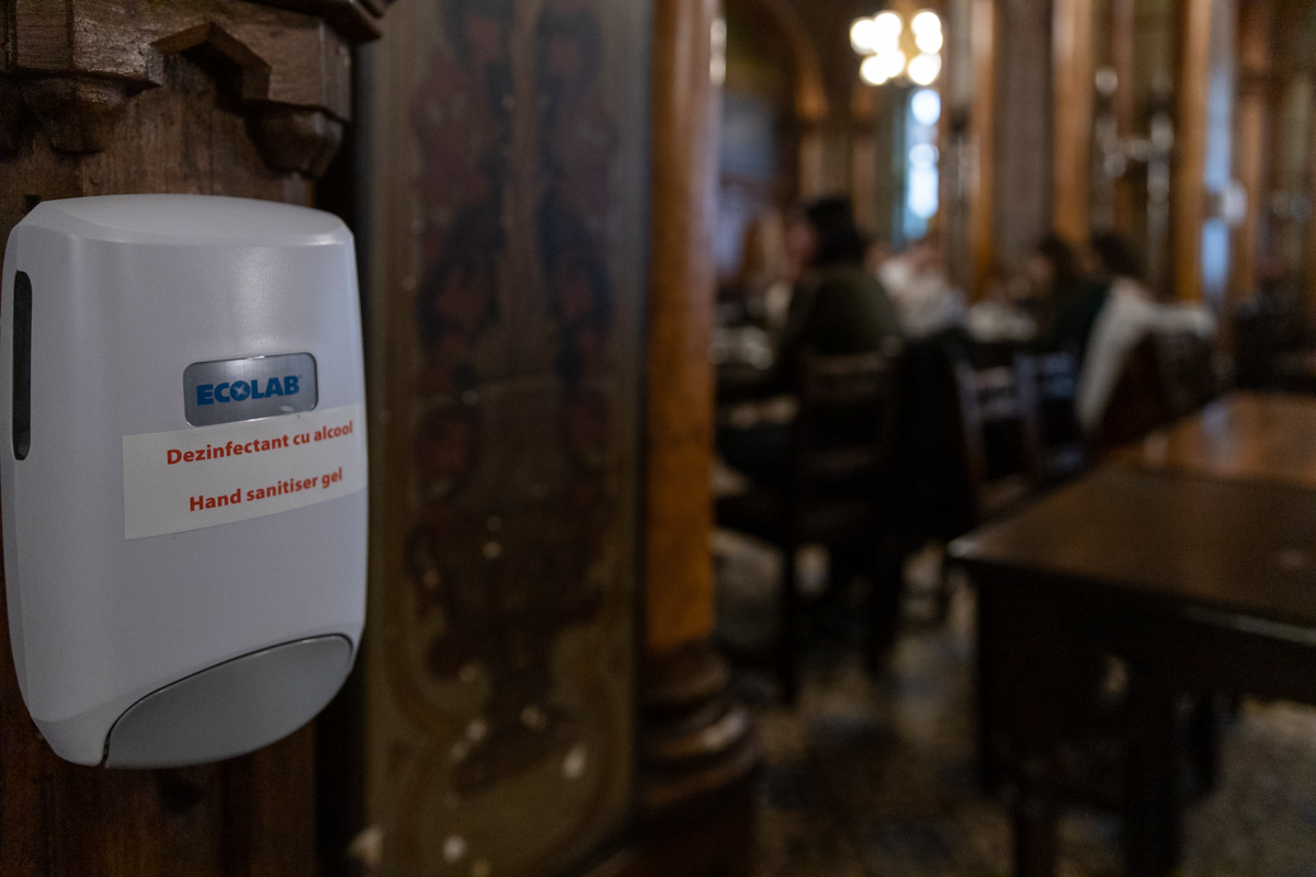 Restaurantele din București s-au redeschis după trei luni. Patron local: „Suntem foarte prudenți"