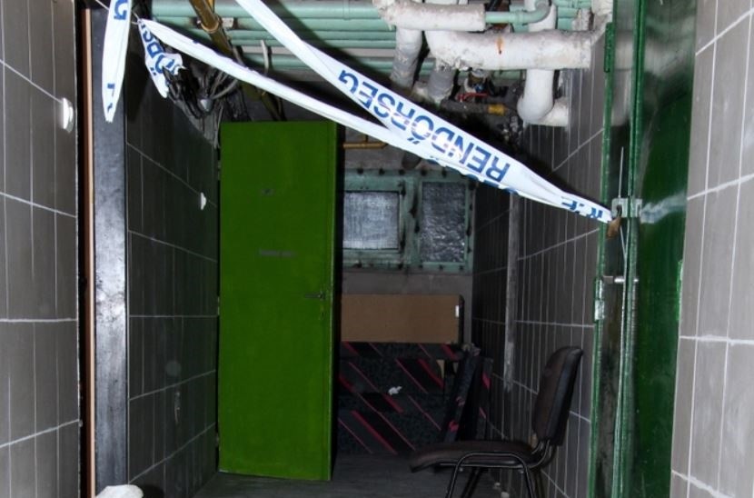 Hátba szúrta egy késsel a társasházuk egyik lakóját egy nő Budapesten: agresszív férje felbujtására rontott a férfira - fotók