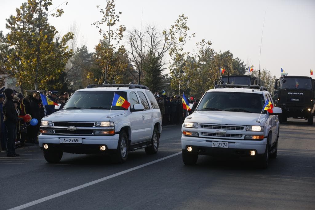 GALERIE FOTO/ Un militar de la Buzău a avut nevoie de îngrijiri medicale de 1 Decembrie. I s-a făcut rău cel mai probabil din cauza gerului