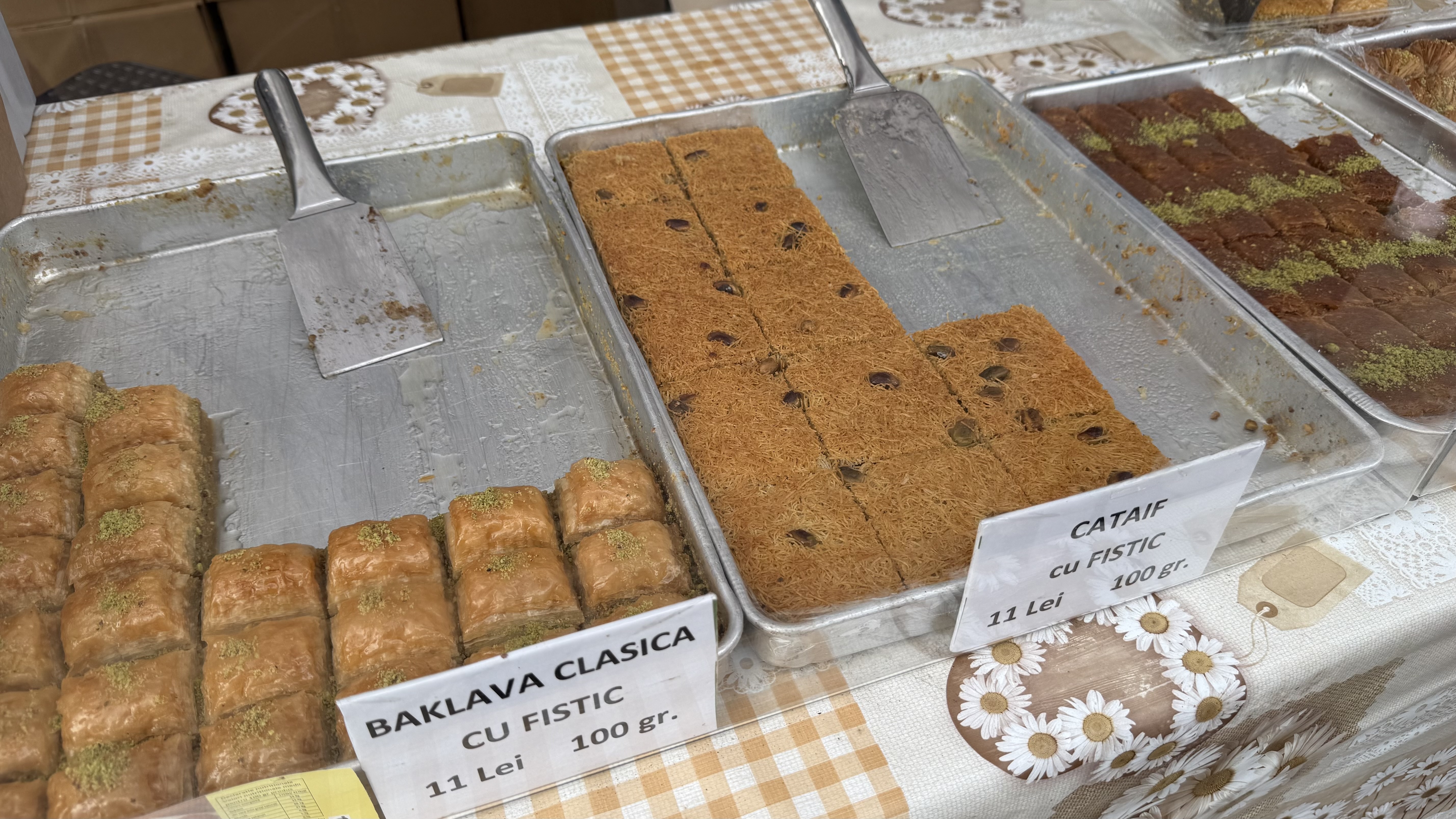 Cât costă șuberekul și kebabul la Festivalul Turcesc de la Arena Națională. Baclavaua e la mare căutare