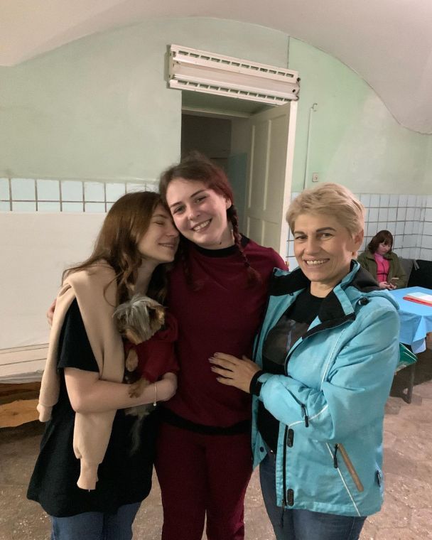 Rușii au eliberat-o pe Ekaterina, „Pasărea Mariupolului”, tânăra de 21 de ani filmată în timpul luptelor din uzina Azovstal cântând imnul Ucrainei