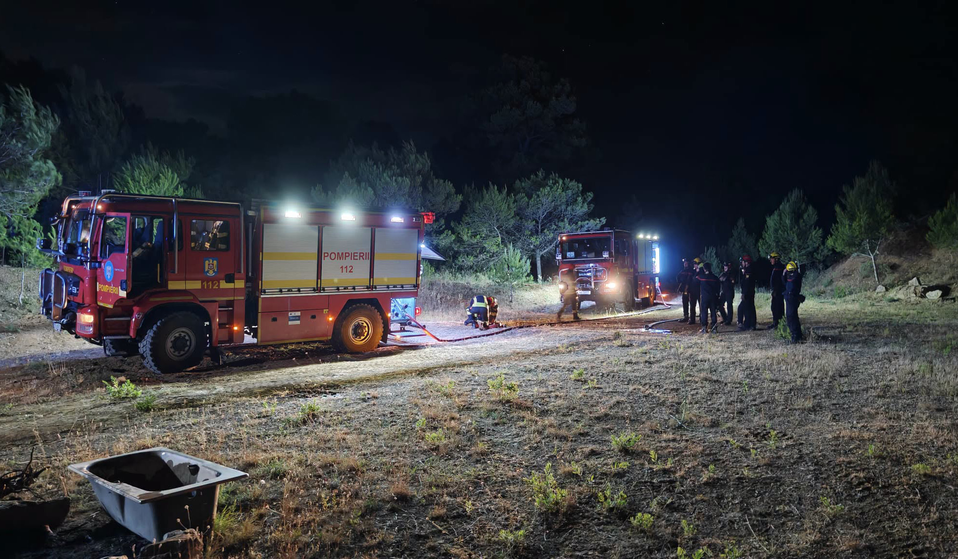 Peste 1.000 de hectare, făcute scrum de incendii violente, lângă Marsilia. Flăcările uriașe continuă să înghită teren