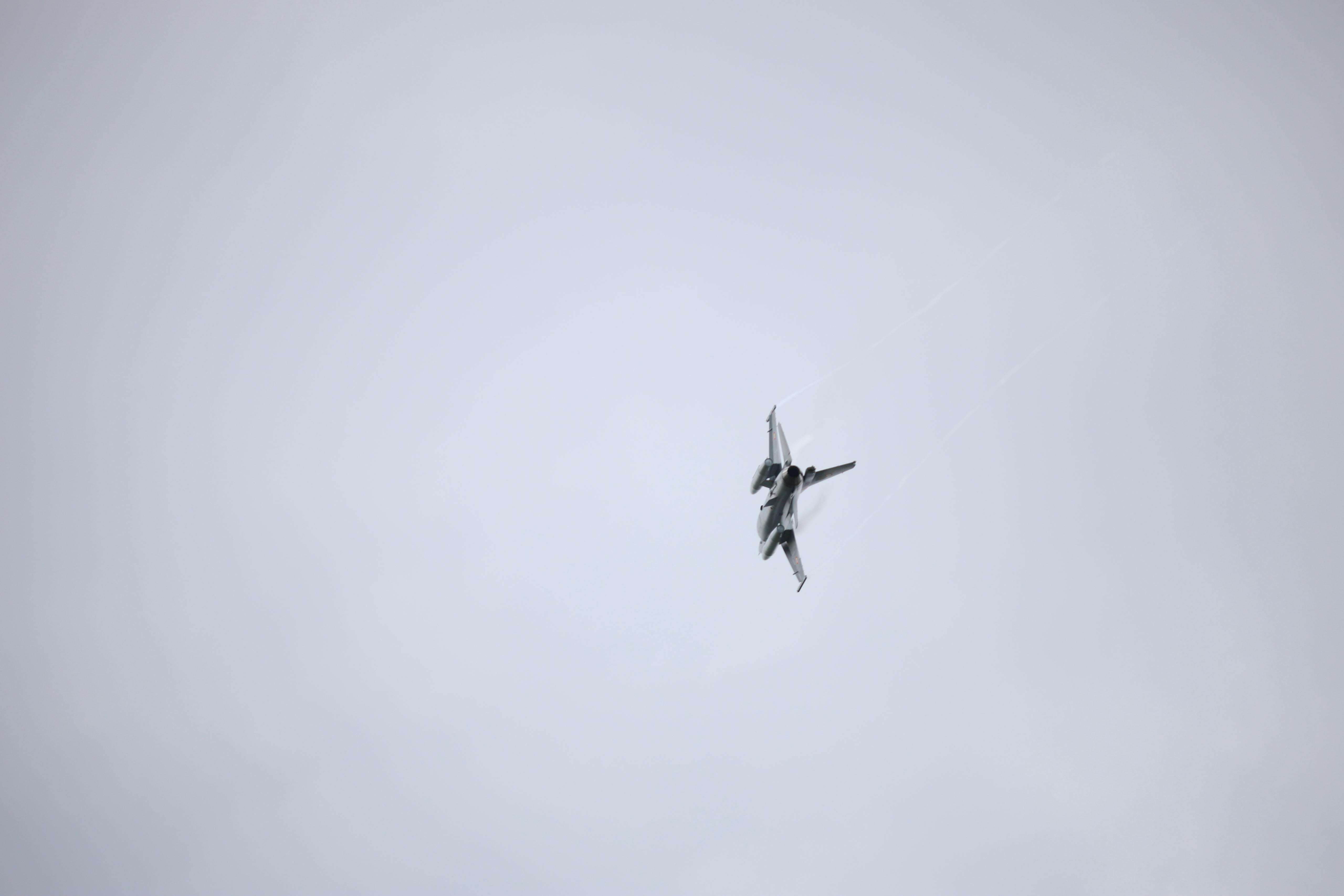 Alte trei avioane F-16 Fighting Falcon cumpărate din Norvegia au ajuns în România. MApN: „Ne consolidăm capabilităţile de apărare aeriană”