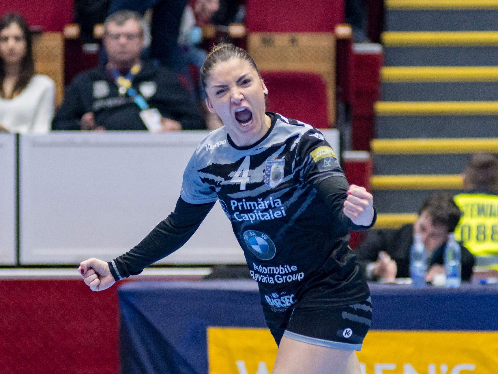 CSM București - Krim Ljubljana, 32-26, în grupele principale ale Ligii Campionilor. Pas mare spre sferturi