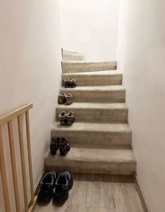 Imagini din casa în care Laura Cosoi locuiește. Camera fetițelor pare desprinsă din povești