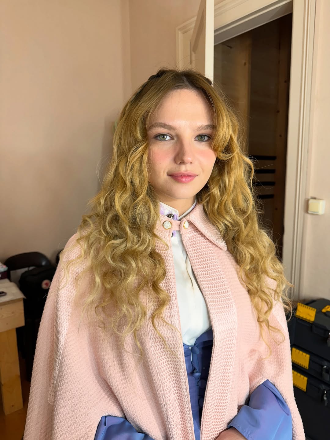 Actrița de la Kanal D comparată cu Gigi Hadid. Ce secrete de frumusețe are Nilsu Berfin Aktaș