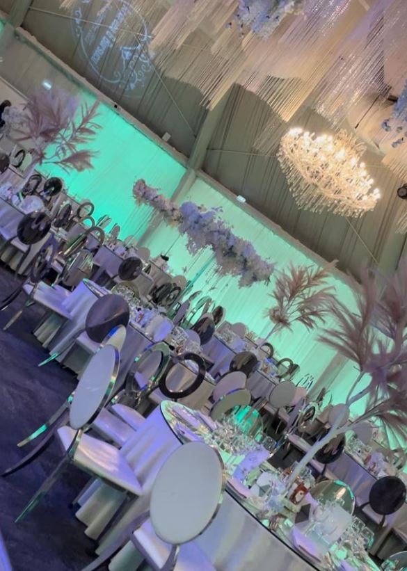 Imagini de la nunta spectaculoasă a lui Bursucu. Verighetele au costat 9.000 de euro, iar Cătălin Botezatu a creat rochia de mireasă