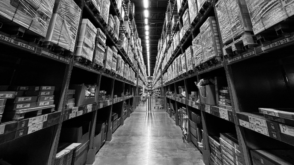 Késik az Apple új csúcstechnológiás iPhone-ja – Több problémával is meg kell küzdeniük