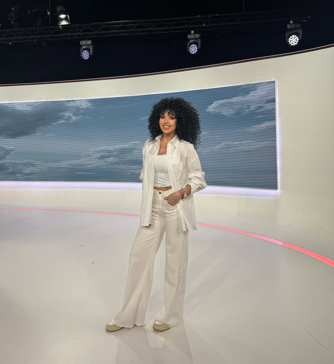 Prezentatoare noi la Antena 1: „Sunt recunoscătoare că mă alătur echipei”. De unde vin și cine sunt Diana Isaia și Andreea Crăciun