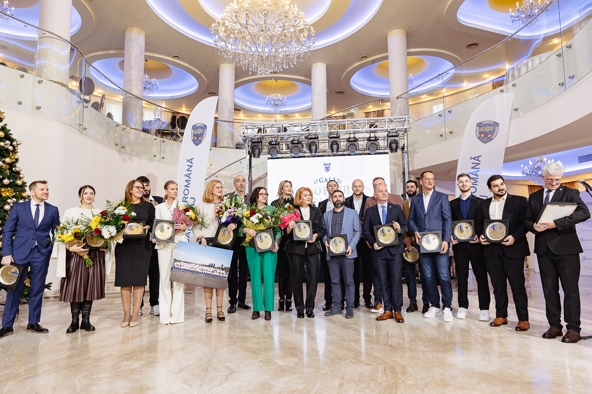 Sportivi de excepție, premiați la Gala Canotajului Românesc. Campionii s-au alăturat campaniei umanitare inițiate de Fundația Ringier pentru a-l ajuta pe Alex, bolnav de cancer, să strângă 250.000 de euro pentru imunoterapie