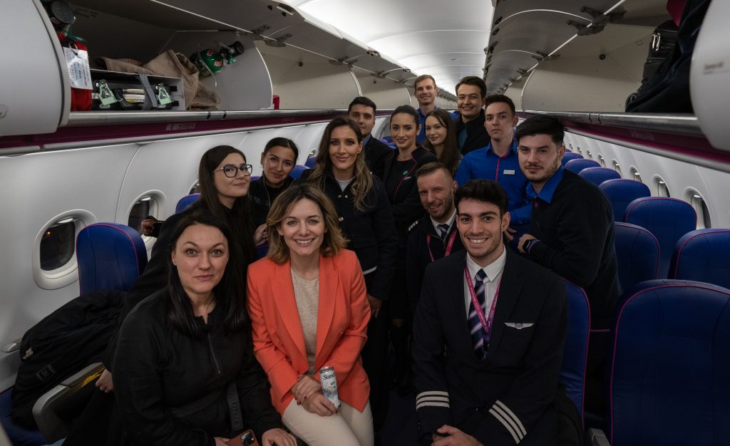 Dublă aniversare surpriză, la înălțime și la sol cu Poftim Brânza Românească și Deschidem Vinul Românesc