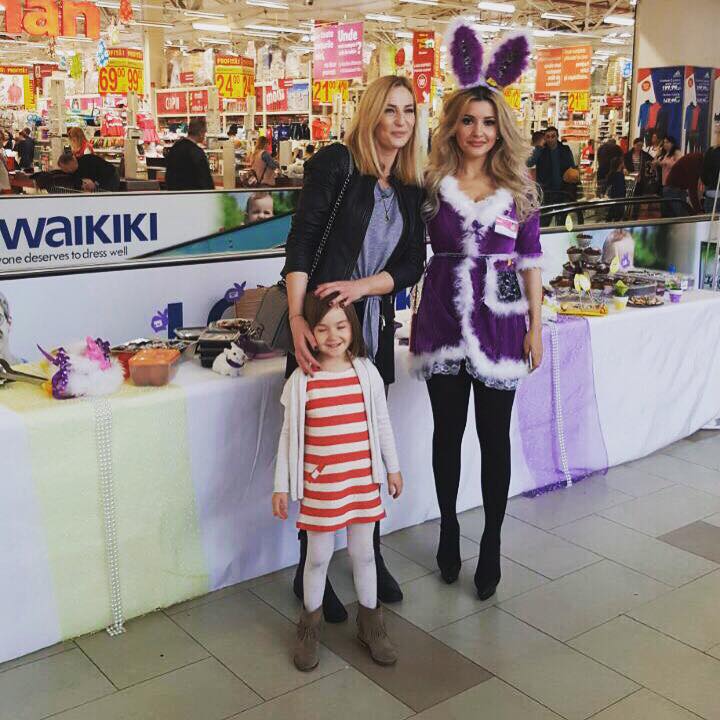 REPORTAJ: Dacă unii pozează în Bunul Samaritean doar de sărbători, ea aduce alinare tot timpul anului| FOTO