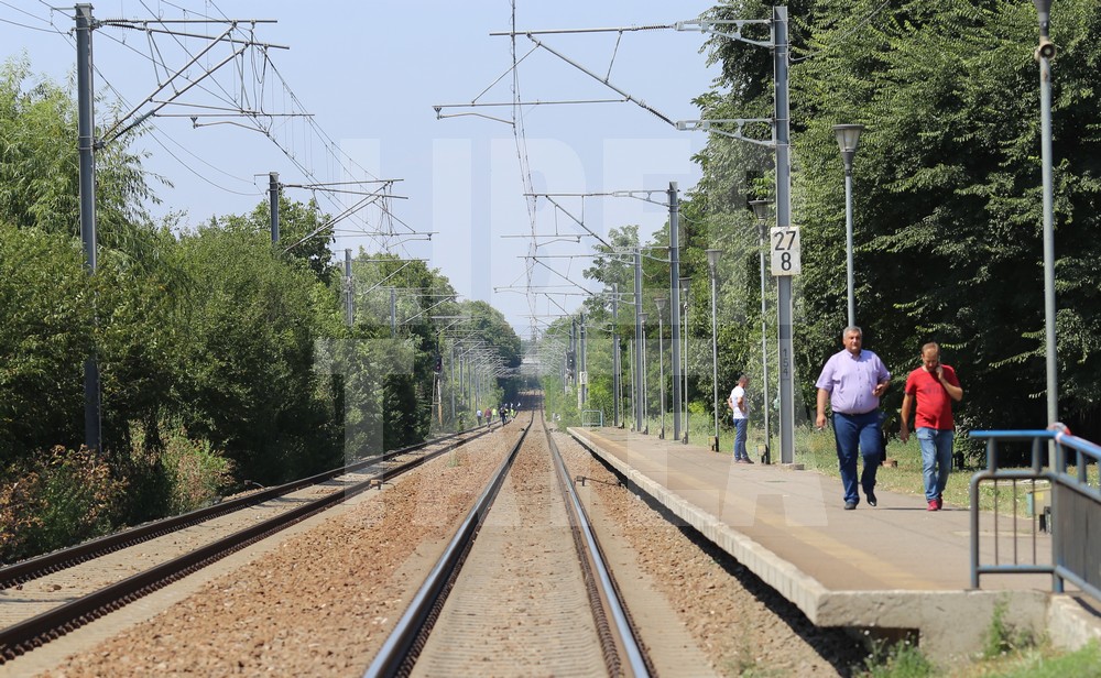 EXCLUSIV/ Sinucidere și crimă la Brănești. Mama și-a împins fata cea mare în fața trenului, pe cele doua mici le-a luat în brațe și a sărit pe șine!