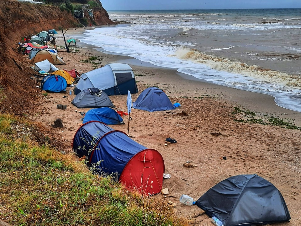 Urmările ploilor puternice de pe litoral. La Mangalia au căzut 200 l/mp. Maşini luate de apă, inundaţii în mai multe staţiuni: dezastru la Venus şi Vama Veche | FOTO