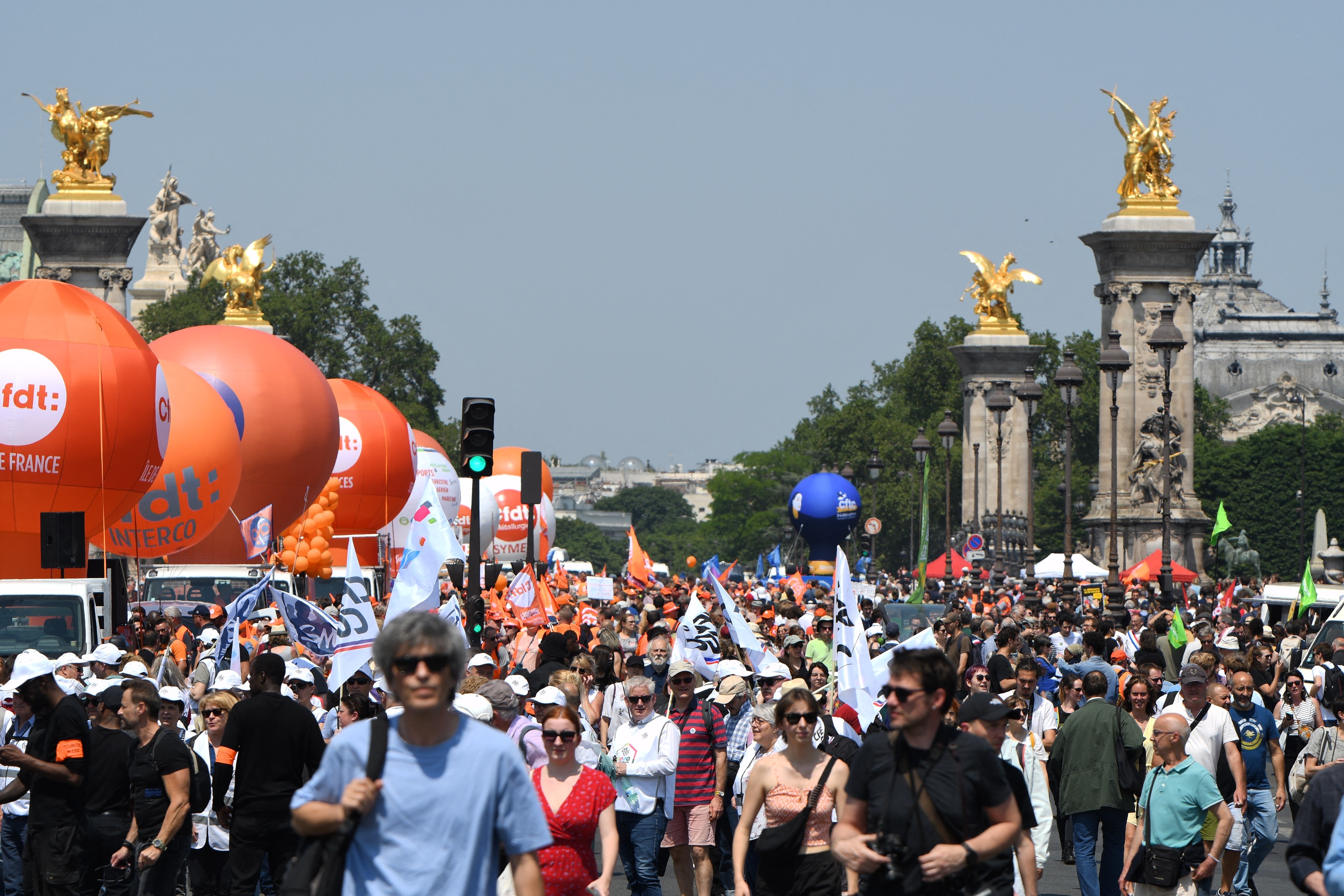 Noi proteste în Franța față de reforma pensiilor. Manifestanții au ocupat pentru scurt timp sediul Jocurilor Olimpice de vară din Paris