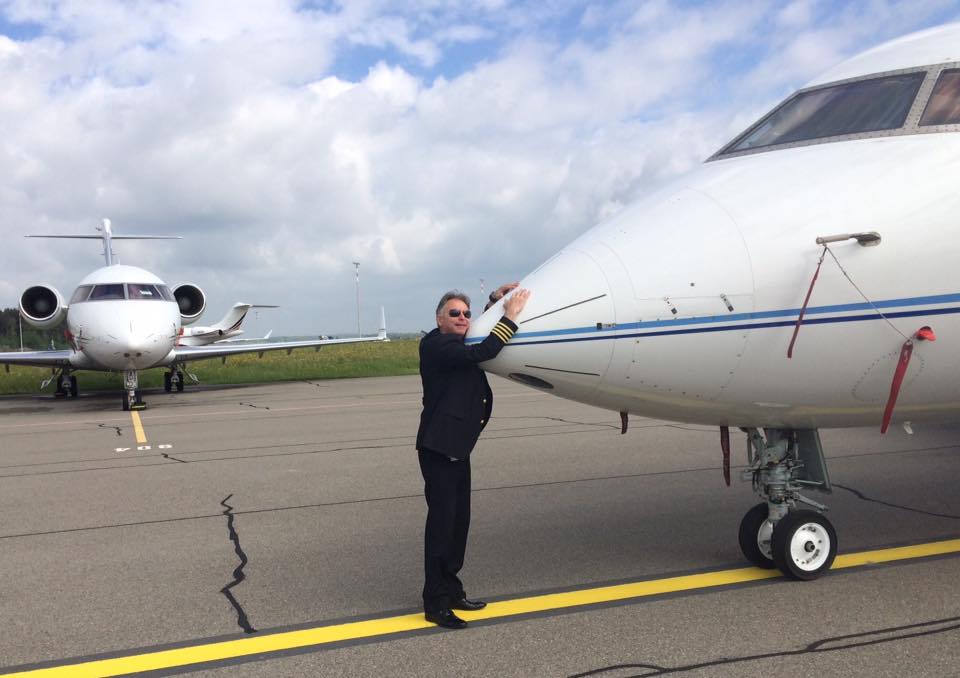 FOTO/ Cine sunt cei doi piloți implicați în accidentul aviatic de la Suceava. Aveau mii de ore de zbor la manșă