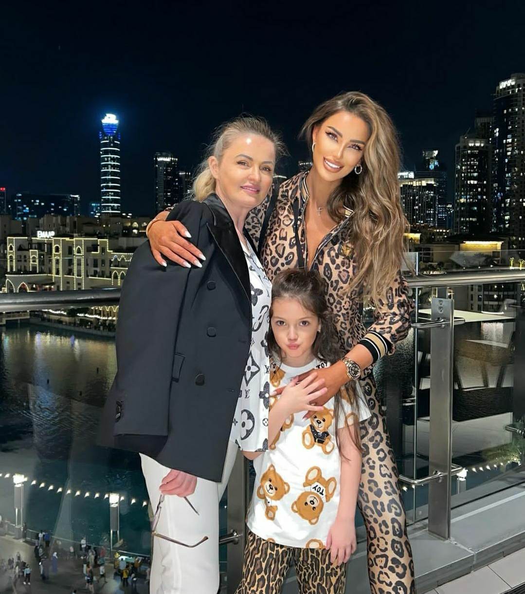 Imagini din vacanța de lux a Biancăi Drăgușanu în Dubai. Ce mesaj i-a transmis lui Gabi Bădălău, iubitul ei, care nu a însoțit-o