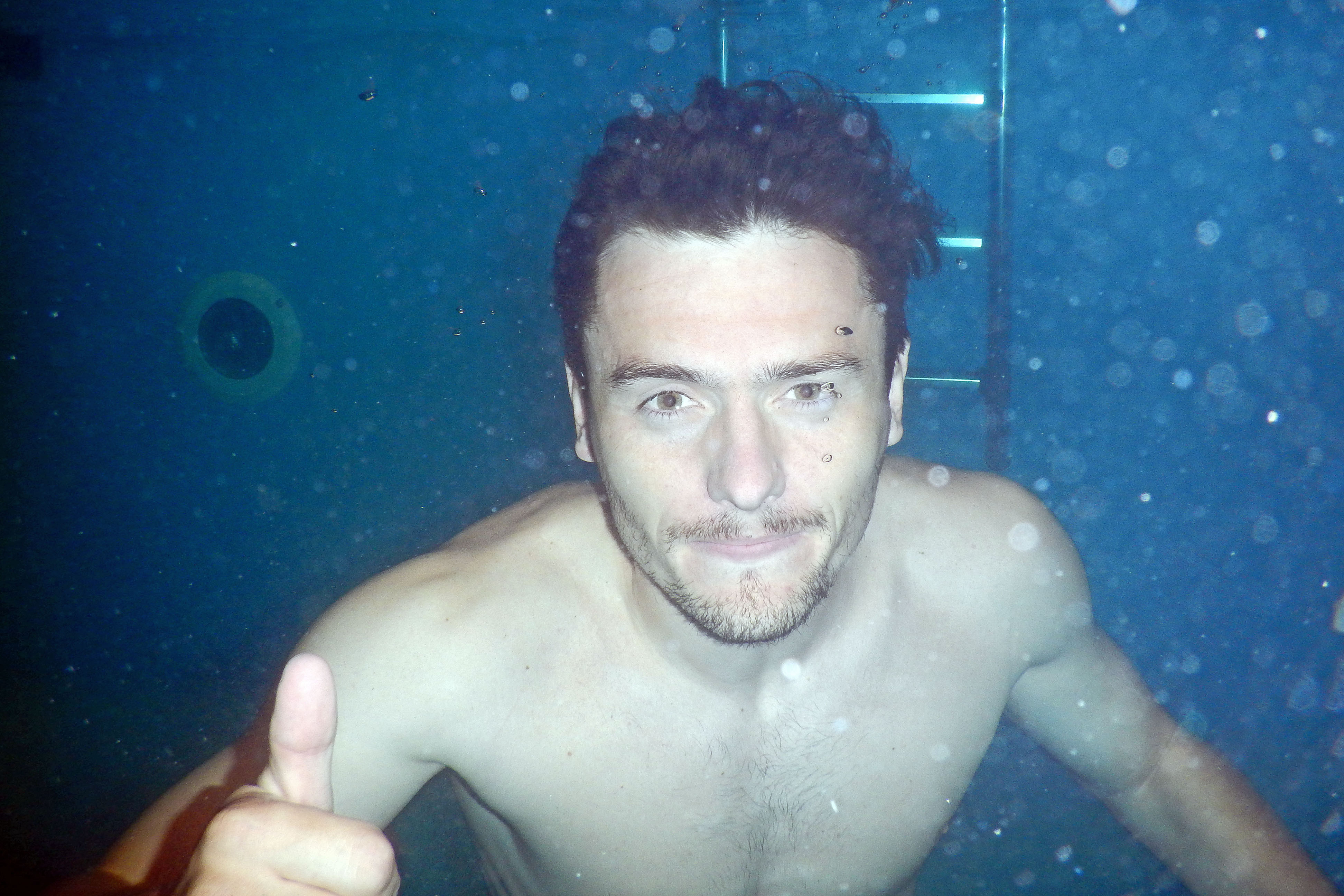 SUPER GALERIE FOTO / ”Suntem câinii din Atlantis!”. Selfie sub apă!