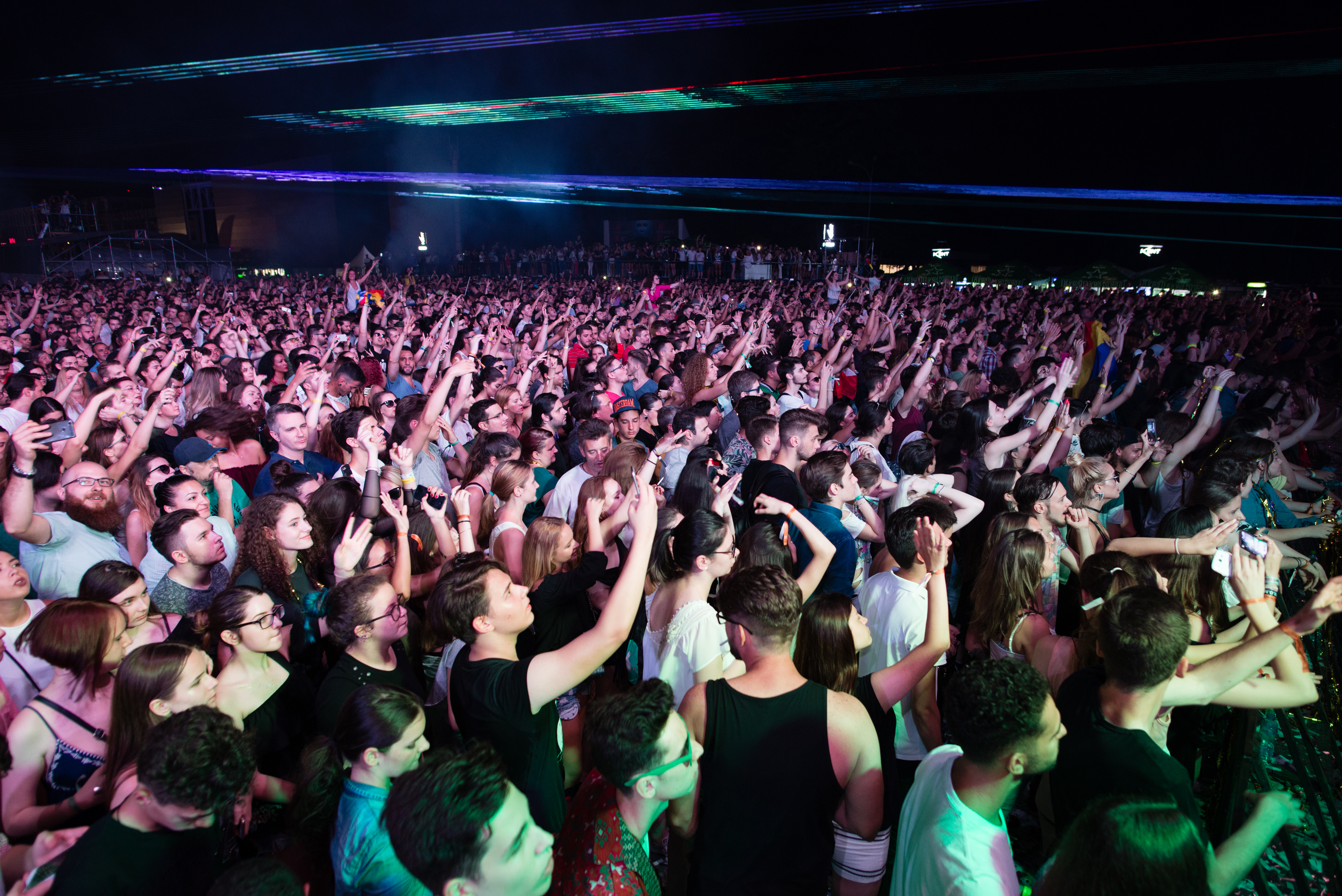 David Guetta, show electrizant la Romexpo. Mii de oameni au venit să-l vadă | FOTO