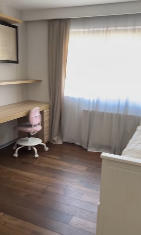 Imagini din casa în care Mihai Petre și soția Elwira au locuit 14 ani. Reacția vecinilor când s-au mutat: „Ați lăsat un mare gol”
