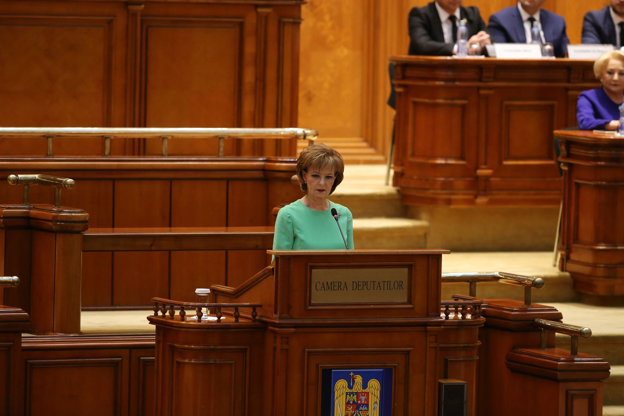 VIDEO / Şedinţă solemnă la Parlament, dedicată Centenarului. Klaus Iohannis: "Mergem în direcția corectă?"; Viorica Dăncilă: "Lansez un mesaj de pace către președintele României"
