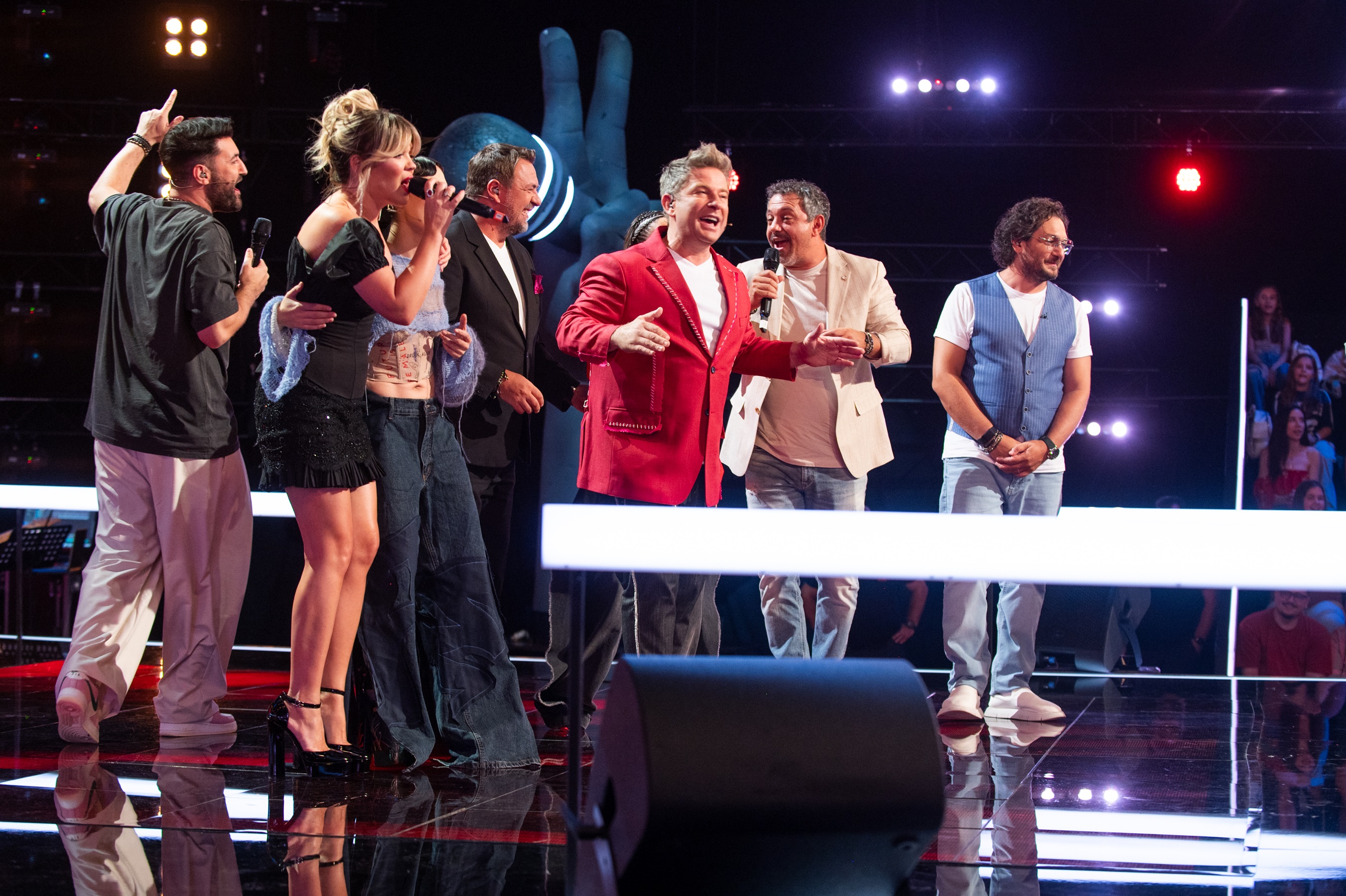 Gina Pistol și Smiley cântă împreună la Vocea României 2024. Li se alătură și jurații de la MasterChef: „A fost așa de intens momentul”