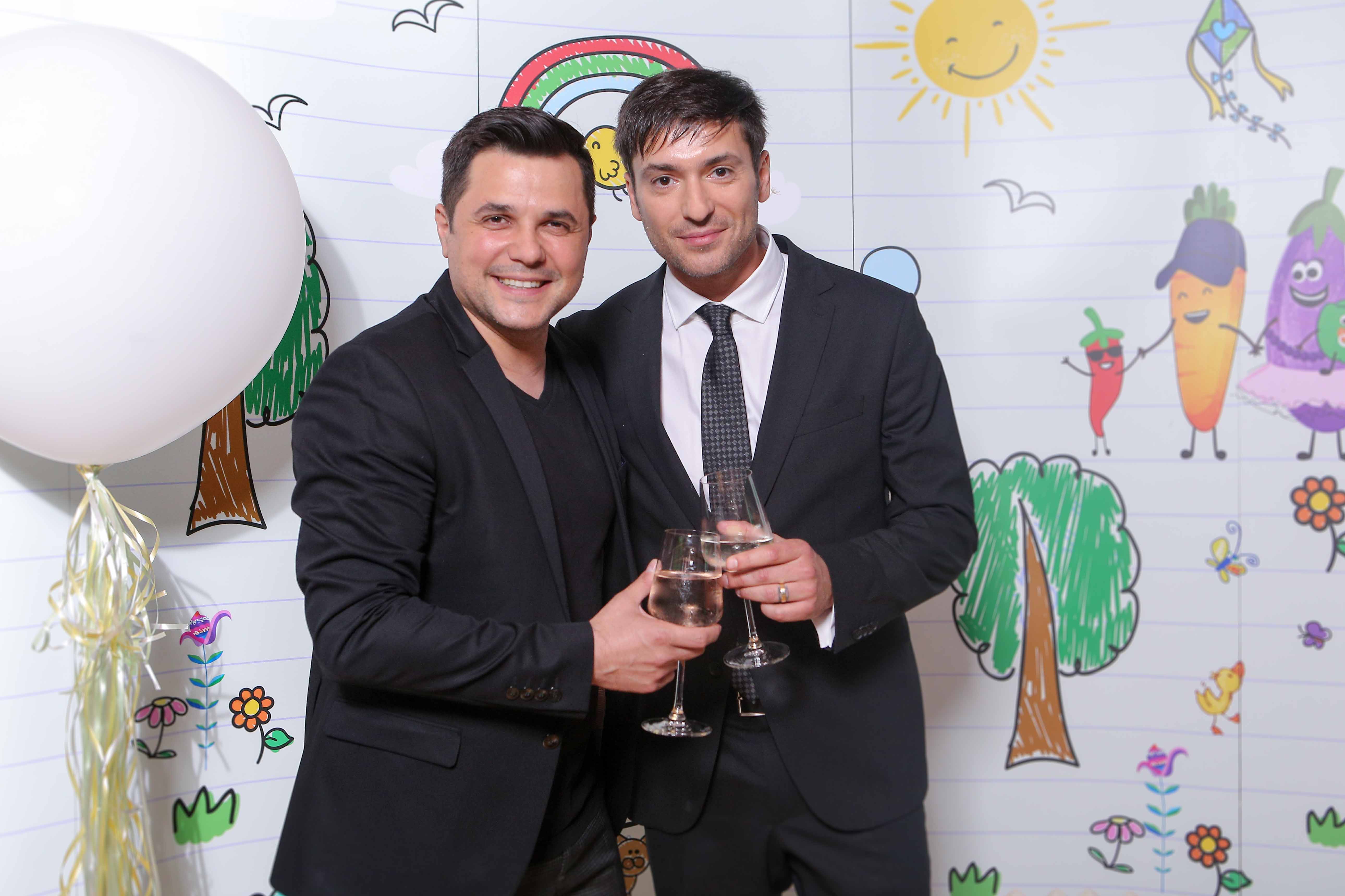 Cele mai frumoase imagini de la botezul celui de-al doilea băiețel al Adelei Popescu și al lui Radu Vâlcan | FOTO