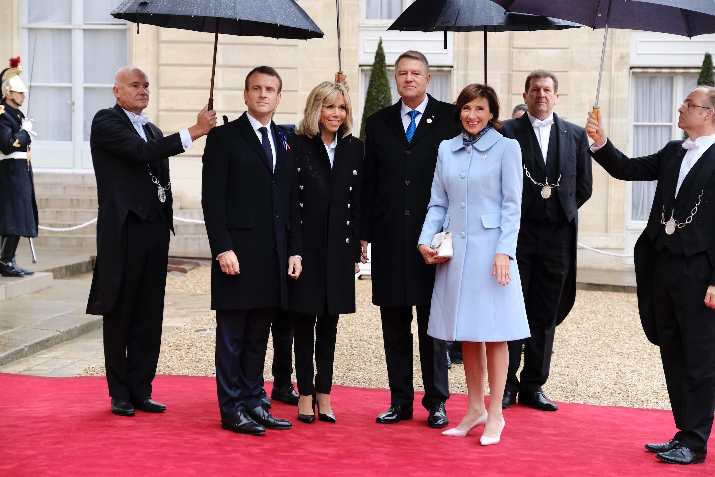 FOTO | Klaus și Carmen Iohannis, alături de Emmanuel și Brigitte Macron la Palatul Elysee
