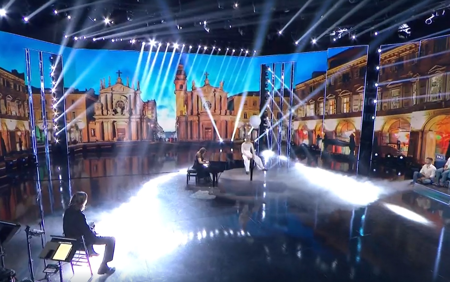 Denisa Curtașu, românca din Târgoviște care a câștigat o etapă a show-ului „De pe stradă pe scenă”, de la Rai 1, și-a întâlnit mama după 5 ani