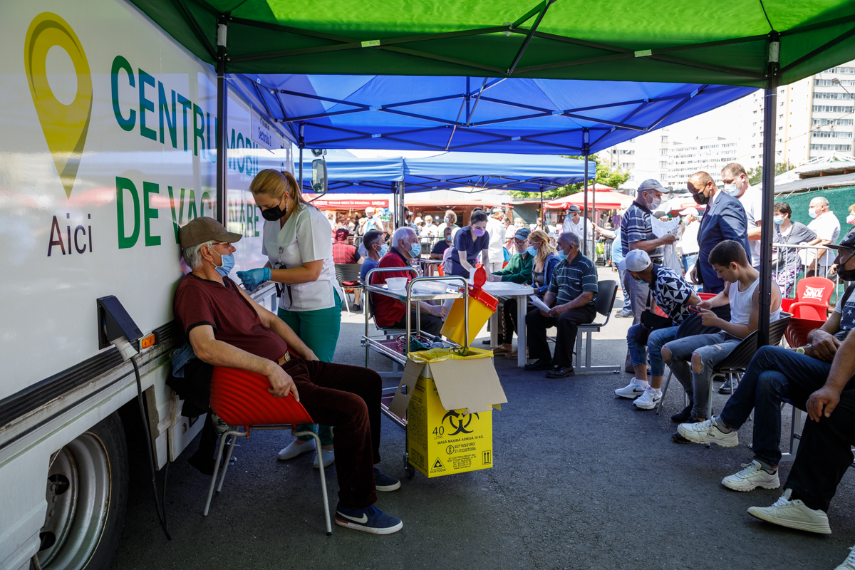 S-a deschis centrul de vaccinare din Obor. Mici gratis pentru cei care se imunizează anti-COVID
