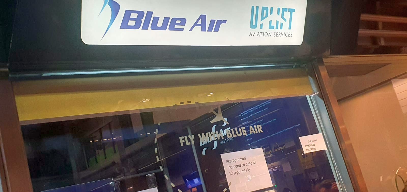 Imagini cu haosul de pe aeroportul Otopeni, unde călătorii au aflat că Blue Air a suspendat toate zborurile