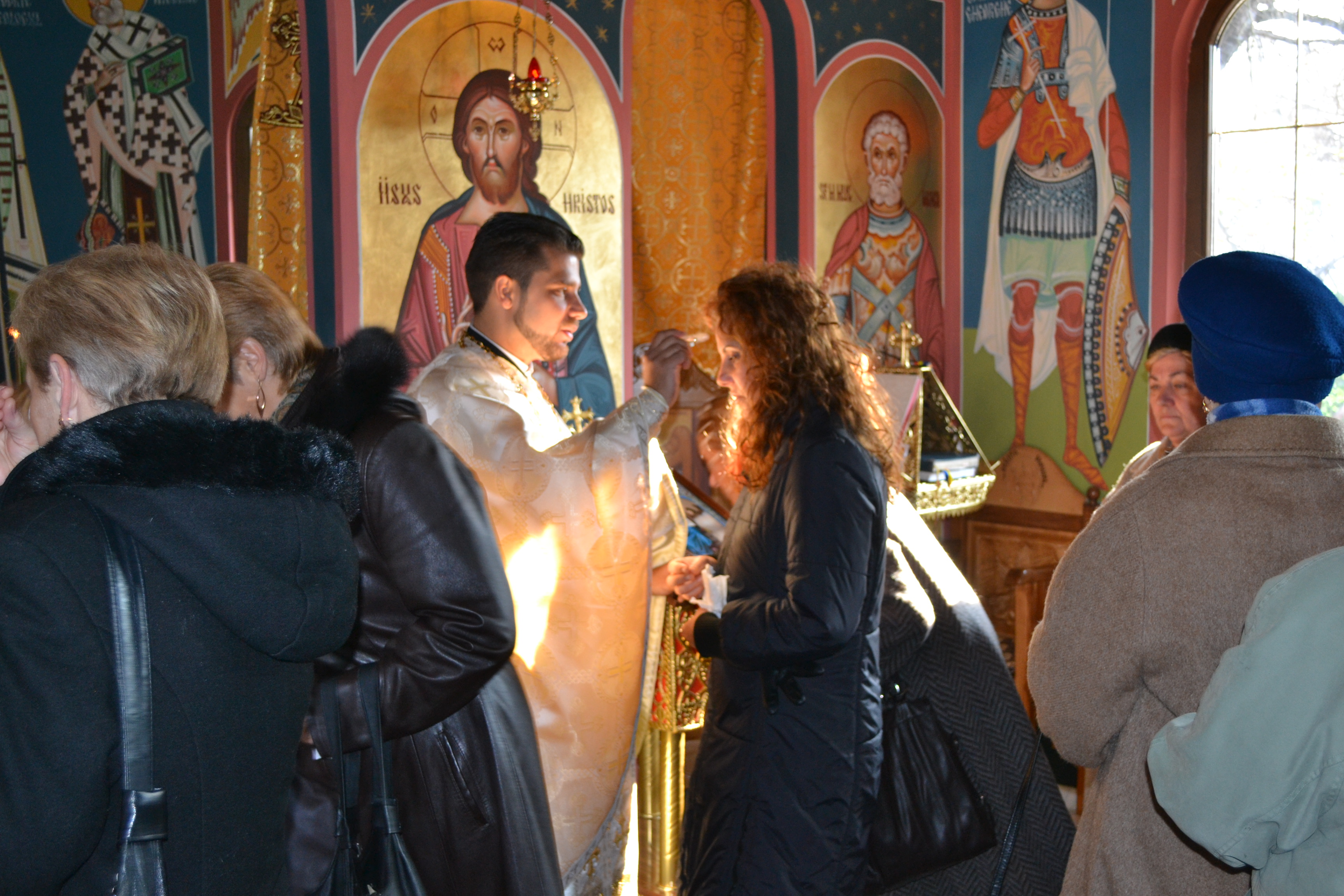 EXCLUSIV/Omul cu două fețe. Preotul-polițist Bogdan Nițu are Biblia într-o mână și Codul Penal în alta - FOTO