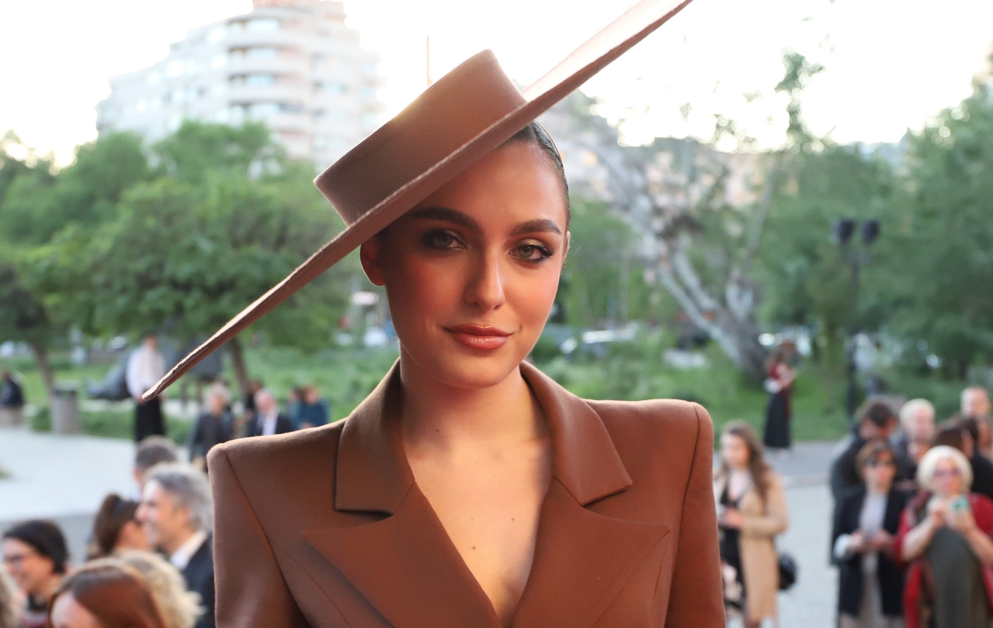 Alexia Eram și iubitul au uitat că sunt în public. Cum a fost surprinsă fiica Andreei Esca la mare