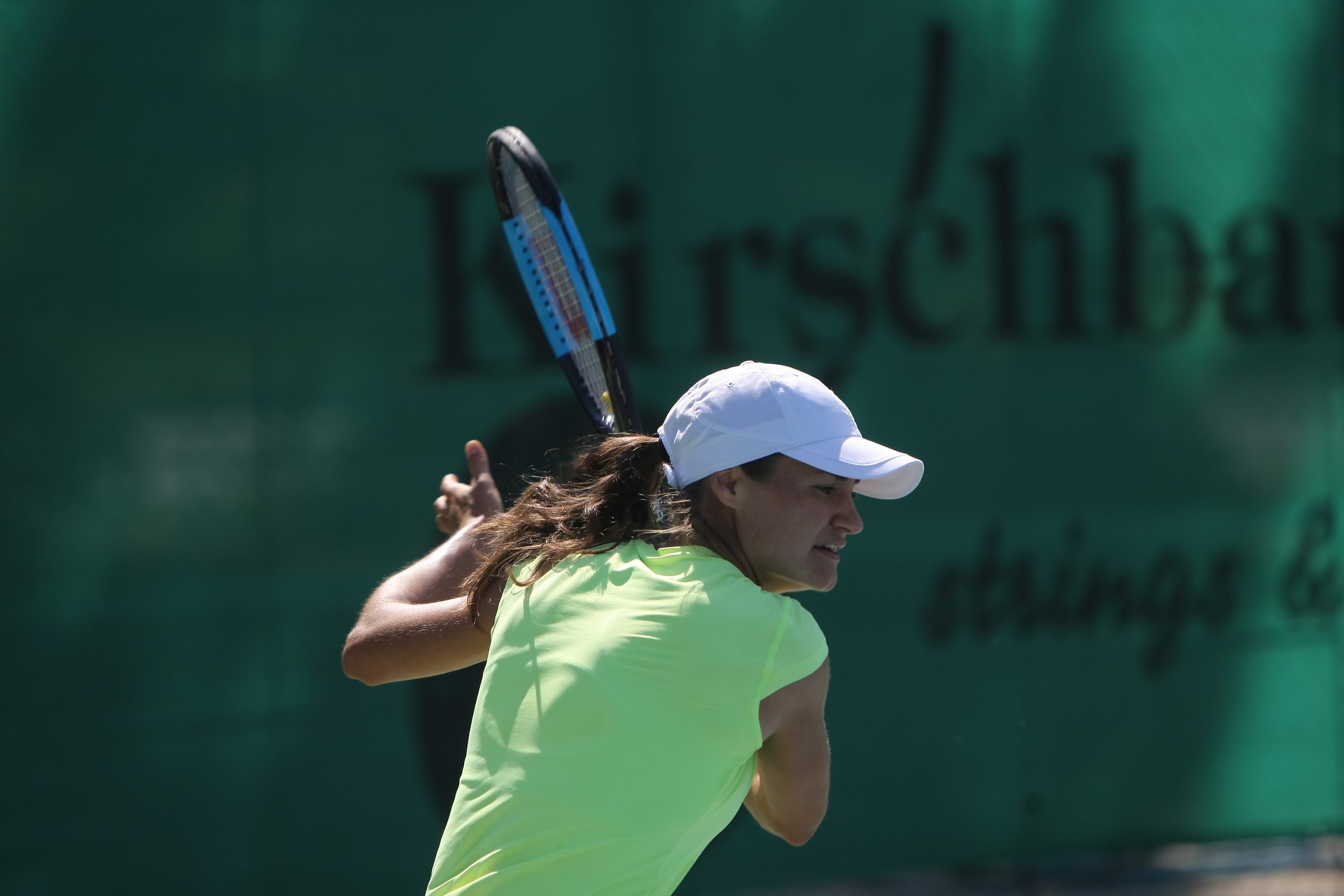 Sorana Cîrstea și Irina Begu conduc mașini de zeci de mii de euro. Fete de milioane cu bolizi în dotare! GALERIE FOTO