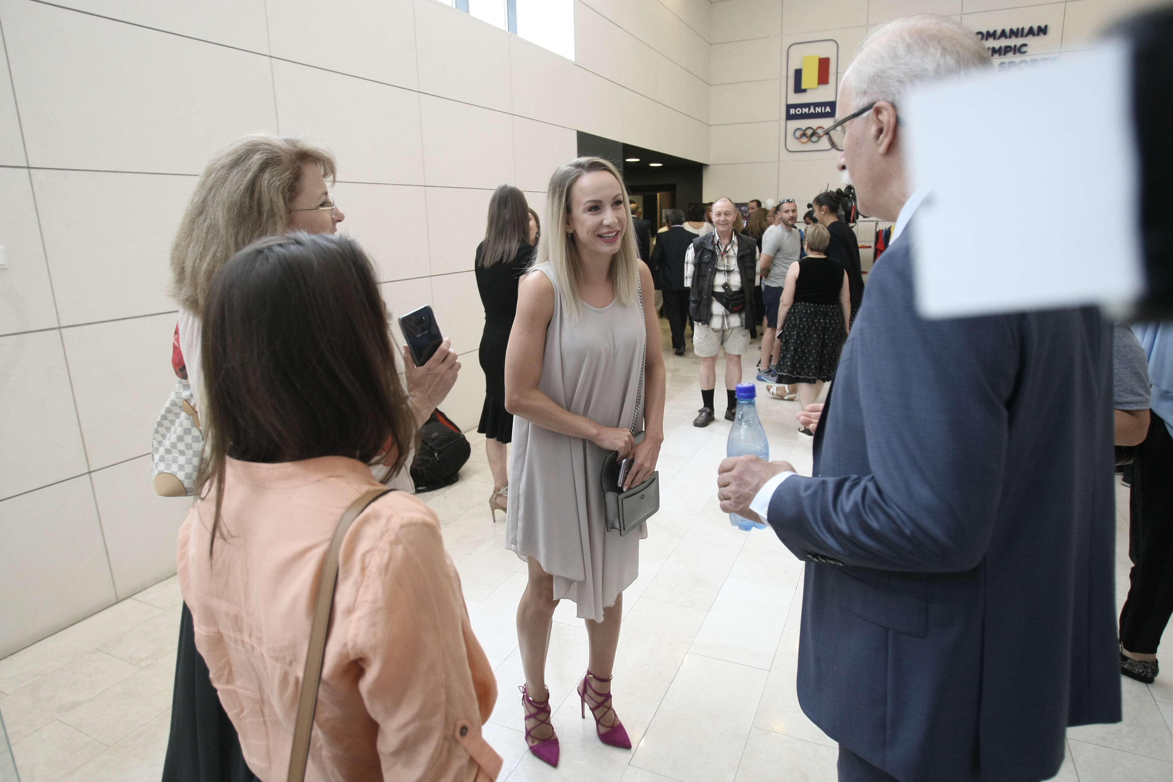 Președintele COSR, Mihai Covaliu, este mulțumit de noul echipament al olimpicilor: ”Dacă firma Peak e bună pentru NBA, e bună și pentru România”