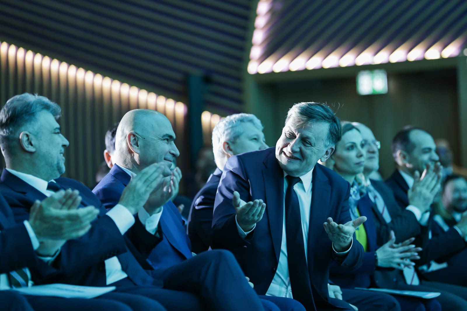 Crin Antonescu și-a lansat programul politic „România, înainte!” pentru alegerile prezidențiale